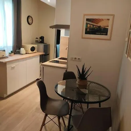 «l'orient Express» Joli 2 Pieces Fonctionnel Apartment
